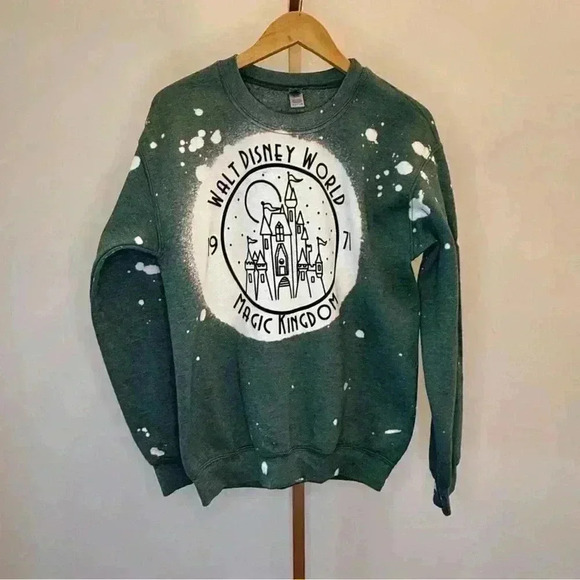 Walt Disney World Magic Kingdom Green Pullover Sweatshirt Unisex S - Picture 1 of 10